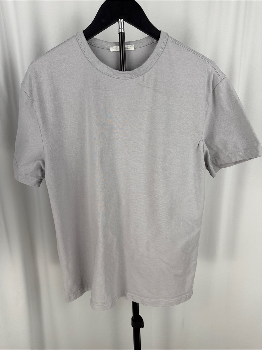 Zara Men's Short Sleeve Crewneck T-Shirt in Light Gray